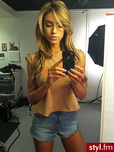 Blond Rozpuszczone Kręcone z grzywką Na co dzień Długie Fryzury