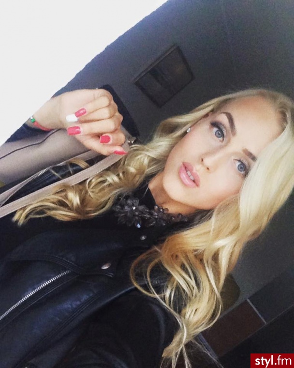 Blond Rozpuszczone Kręcone Na co dzień Długie Fryzury