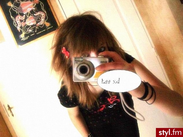 ;) - EMO Alternatywne Średnie Fryzury