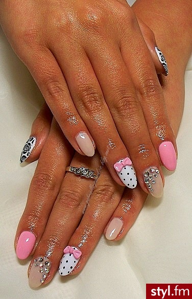 manicure hybrydowy - Migdałki Żelami Naturalne Paznokcie