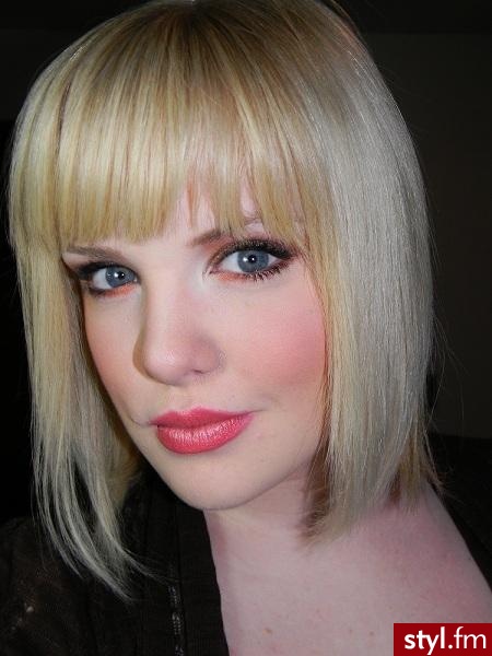 Blond Rozpuszczone Proste z grzywką Na co dzień Średnie Fryzury