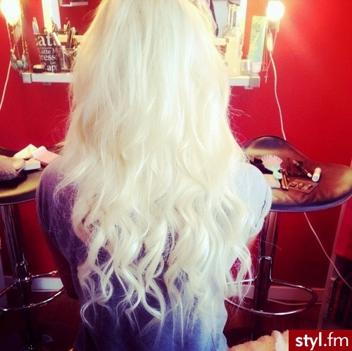 Blond Rozpuszczone Kręcone Na co dzień Długie Fryzury