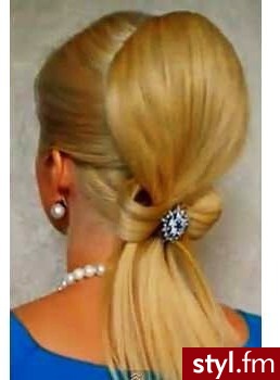 Blond Upięcie Proste Wieczorowe Średnie Fryzury