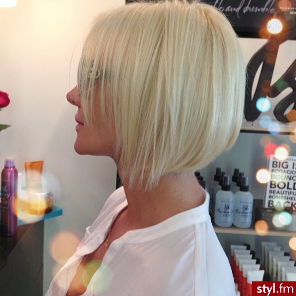 Blond Rozpuszczone Proste Na co dzień Średnie Fryzury