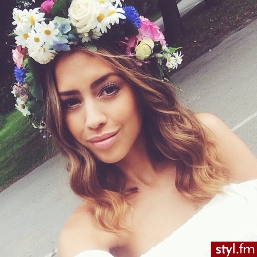 Średnie Fryzury