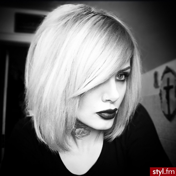 Średnie Fryzury