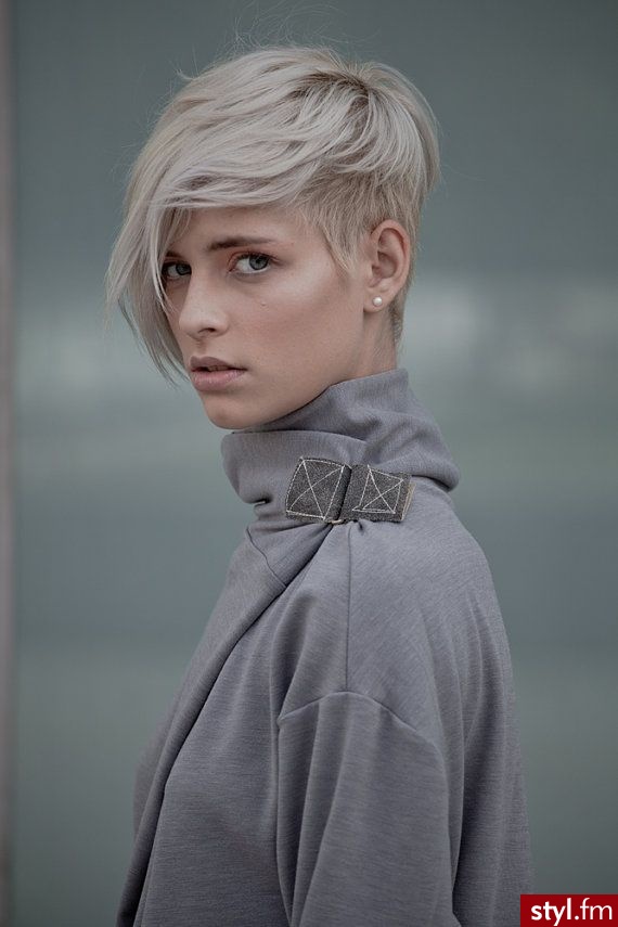 Blond Rozpuszczone Proste z grzywką Na co dzień Krótkie Fryzury