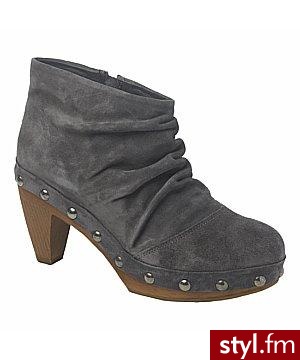 Suede Studded Clog Boot. Neu Look £75.00 - Pozostałe Buty Moda