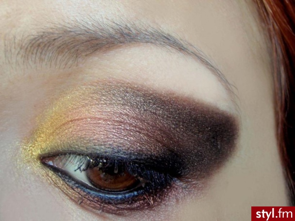 Smokey eye powraca - Makijaże