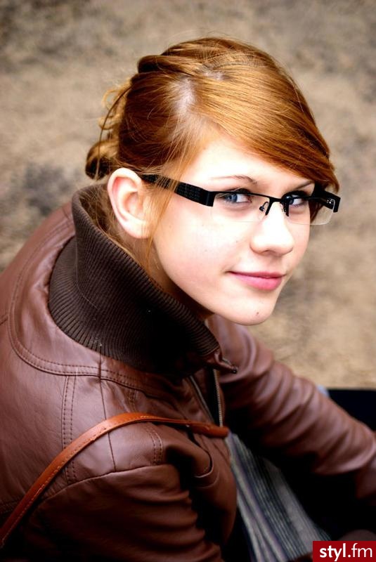 Średnie Fryzury