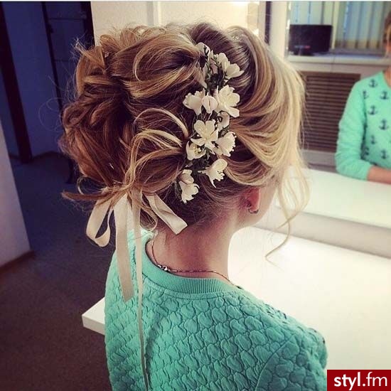 Blond Upięcie Kręcone z grzywką Ślubne Średnie Fryzury