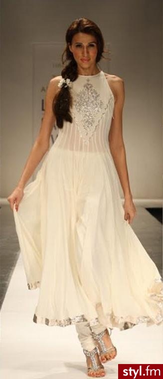 Sukienki Moda