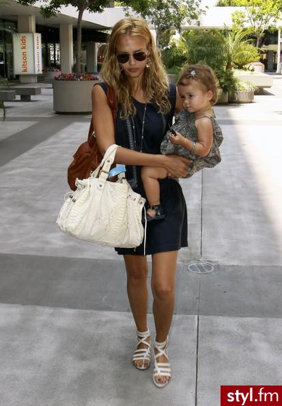 Jessica Alba - Moda uliczna Inne Moda