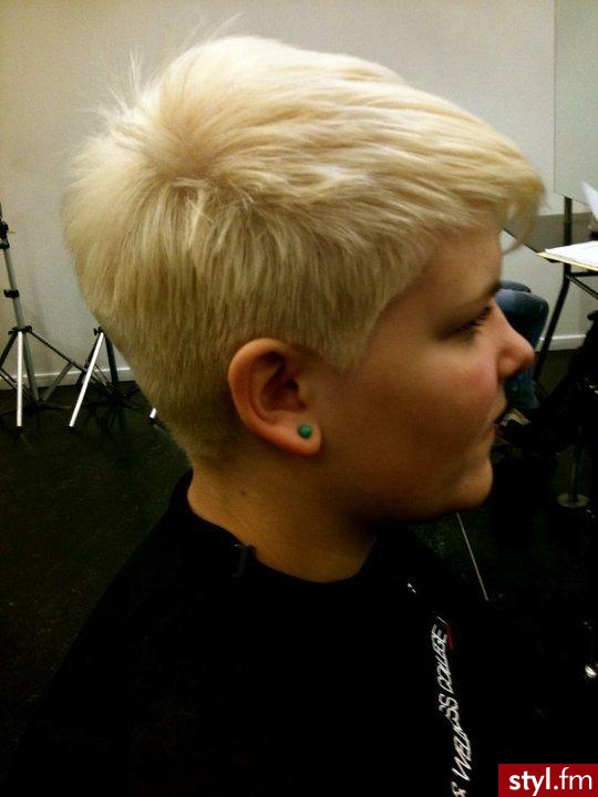Blond Rozpuszczone Proste Na co dzień Krótkie Fryzury