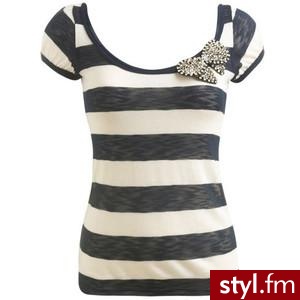 Rhinestone Bow Tee - Teen Clothing by Wet Seal - Polyvore. Pobrano ze strony: http://www.polyvore.com/rhinestone_bow_tee_teen_clothing/thing?id=16374770 - Pozostałe Ciuchy Moda