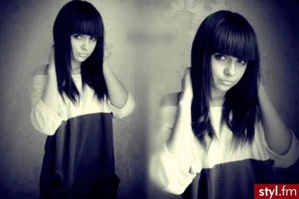 ;* - Średnie Fryzury