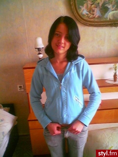Średnie Fryzury