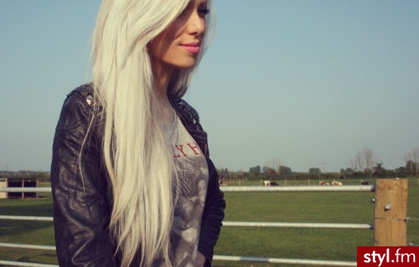 Blond Rozpuszczone Proste Na co dzień Długie Fryzury