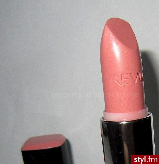 USTA USTA. Revlon Colorburst Lipstick in the shade Pink Sugar - Makijaże