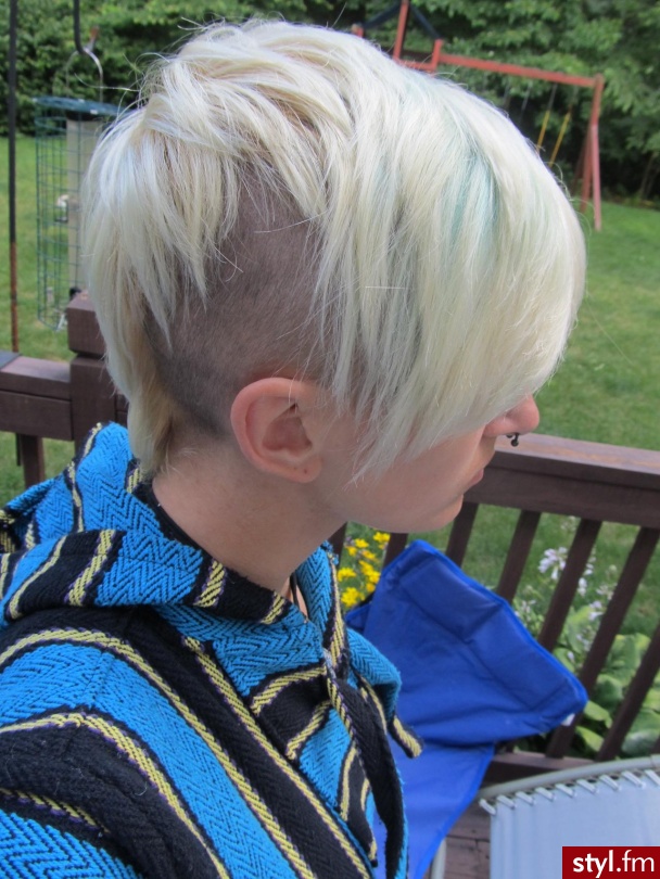 Blond Punk Rock Alternatywne Krótkie Fryzury