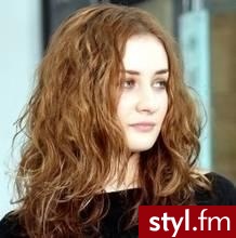 fryzury męskie długie. Fryzury - długie włosy. fryzury męskie długie - Internetowy Katalog Fryzur IKF.com.pl, propozycje fryzur na każdą okazję np. fryzury na - Długie Fryzury